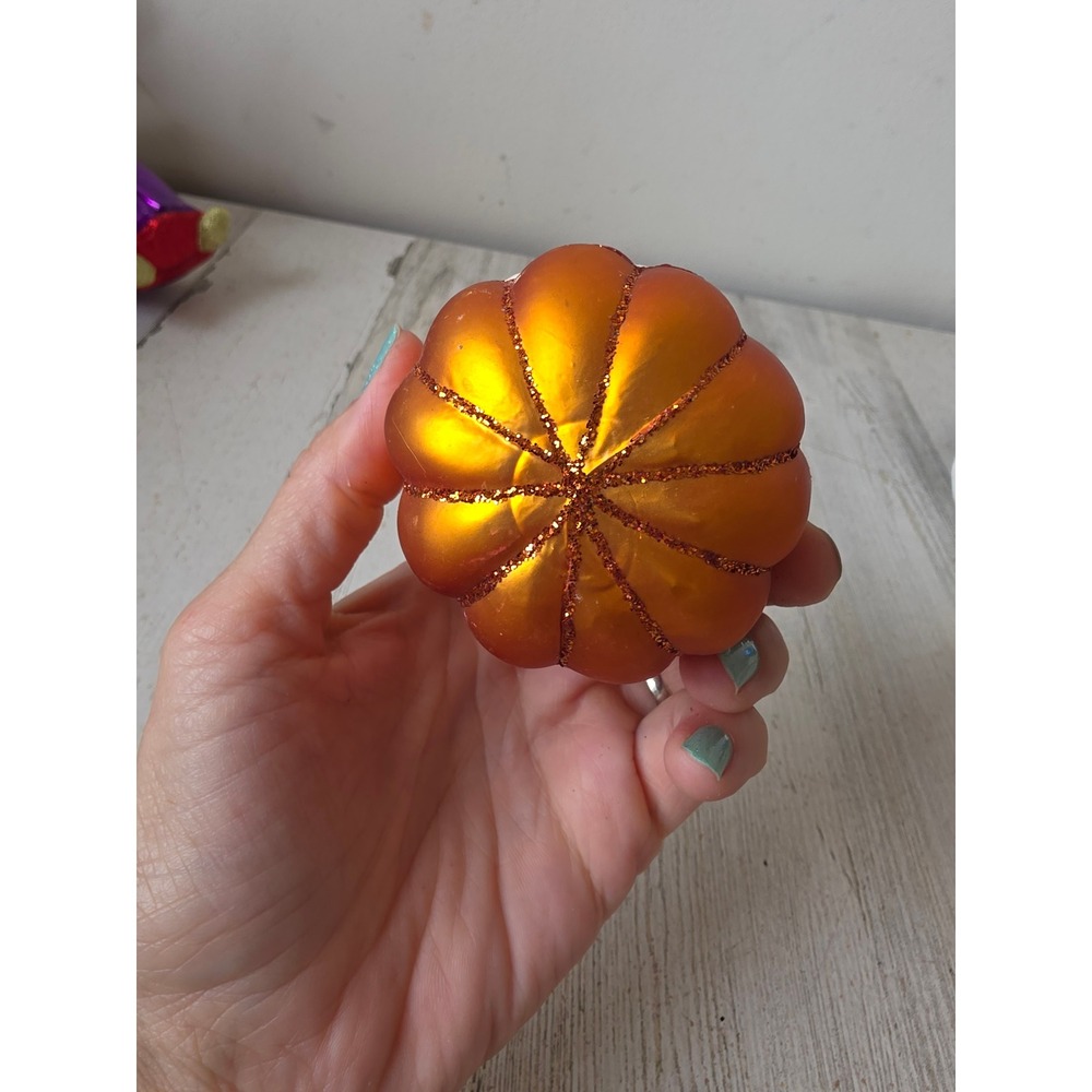Vintage OWC old world jack-o'-lantern pumpkin glitter orange Halloween ornament - Picture 7 of 7